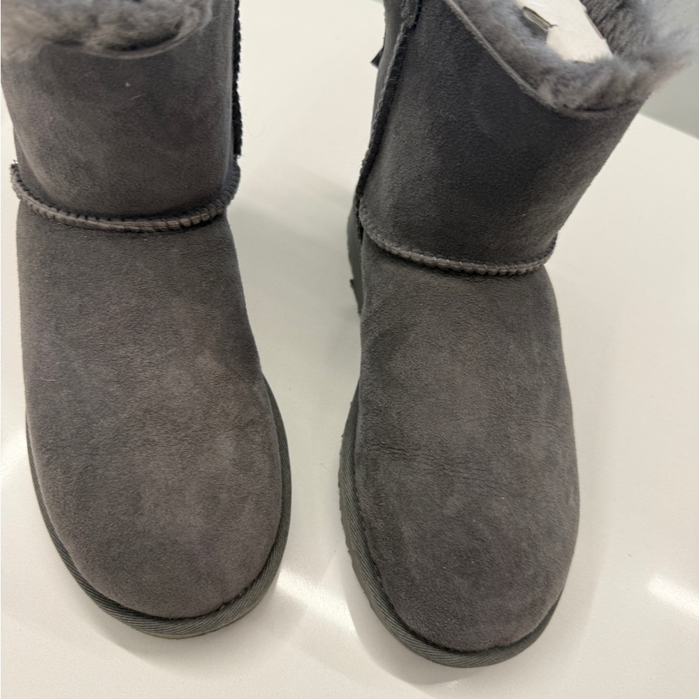UGG Mini Bow Back Boots - Charcoal - Picture 3 of 3